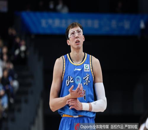 14罚5中周琦的罚球表现让姚明大郅巴特尔都要捂脸了_CBA直播