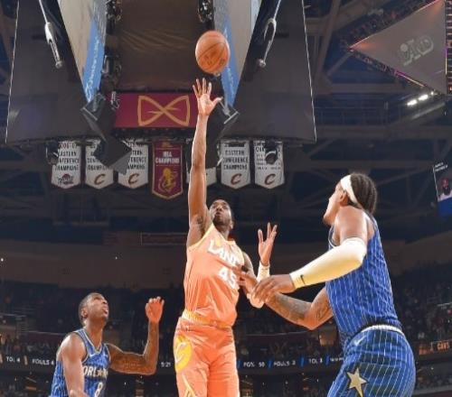 米球哈登对决魔术：骑士究竟潜藏何种隐忧_NBA直播