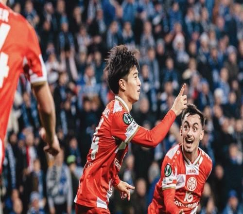 官方：美因茨买断24岁日本中场川崎飒太据悉买断费100万欧