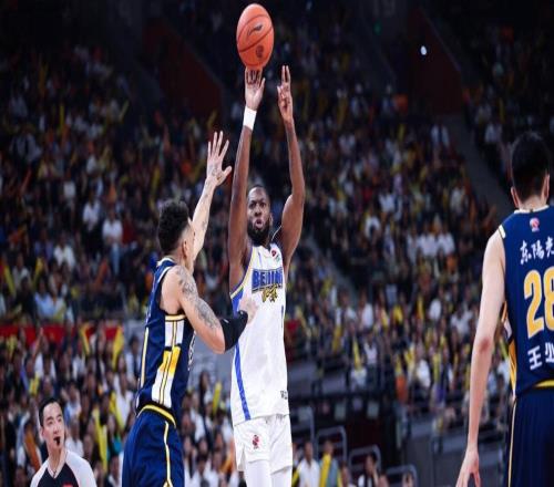 杰曼三分绝杀！北京20分大逆转广东赵睿23分