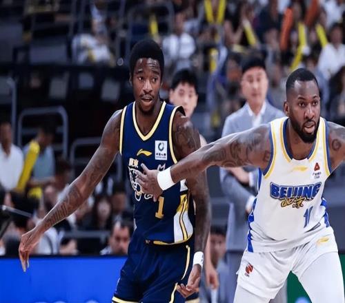 广东主场遭北京绝杀，但令人欣喜的是，杜锋整场比赛，没有骂人