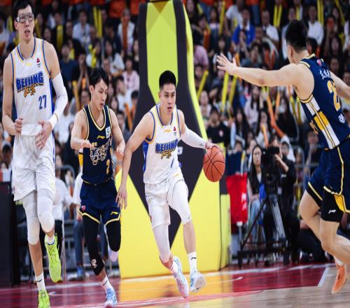 20分大逆转！前4一夜变天，北京连升2名反超广东，广厦锁定季后赛