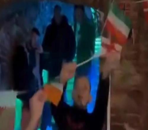 多大仇爱尔兰球迷赴捷克观赛，在当地酒吧损毁英格兰旗帜引争议