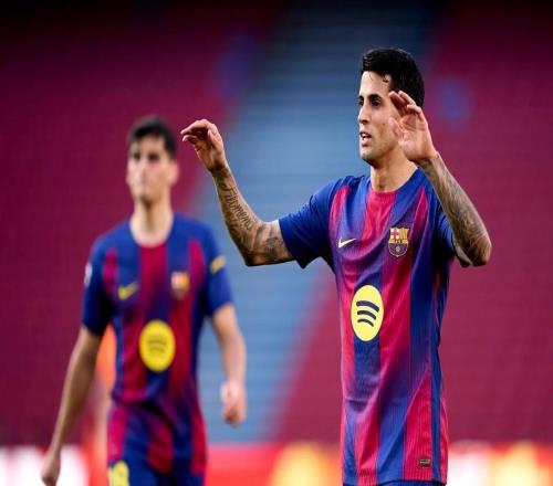 罗马诺：巴萨已与门德斯谈留下坎塞洛，球员不想再为新月效力