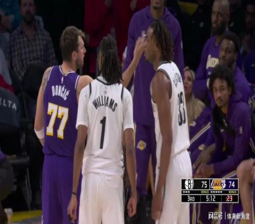 天呐，又砍40+，东契奇情场失意球场快意