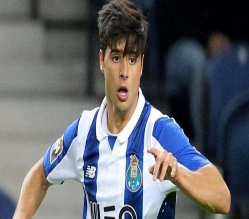 他上赛季在申花一分钟没上，本赛季自由身离队，至今未敲定新东家