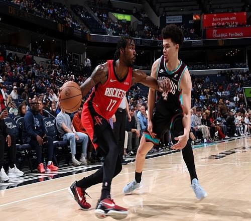 难得打出了一场像样的比赛，这会是火箭锋线新星的转折点吗