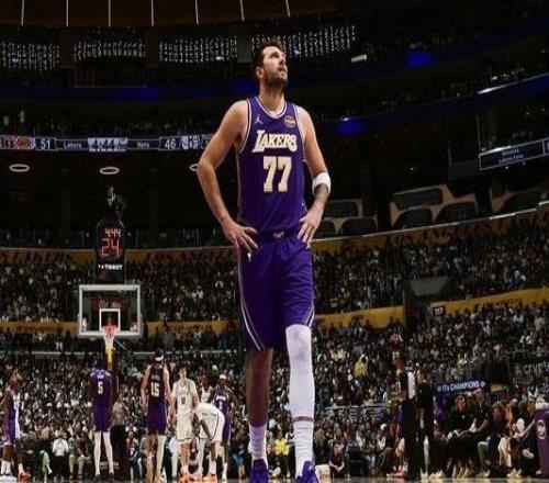 得分机器！东契奇连续12场比赛轰30+创个人生涯纪录