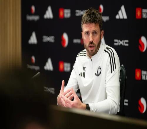 少见，记者：曼联对阵利兹联的赛前新闻发布会将在周六举行