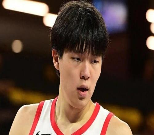 G联赛:杨瀚森18+7+4下半场6中6末节连秀暴扣率混音险胜马刺