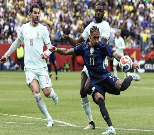 自作孽巴萨官宣拉菲尼亚伤停5周战法国赛前已肌肉不适仍出场