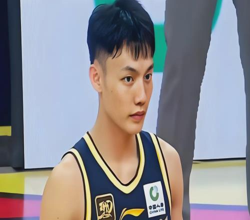 10254！广东又赢了，最大功臣诞生！杜锋2大败笔，数据一清二楚