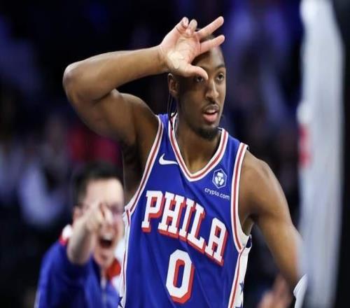 15分大逆转！大黑马轰然倒下：东部劲旅逆袭，三巨头合体轰81分