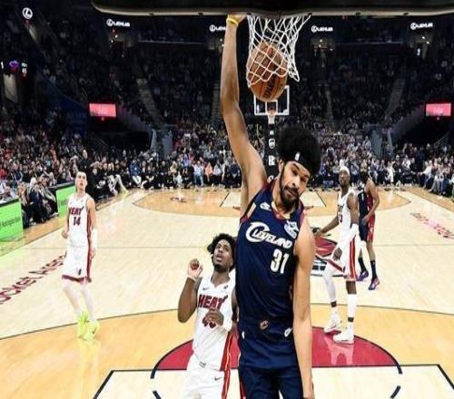 阿伦：复出感觉太棒了感谢主教练为我设计了第一个战术