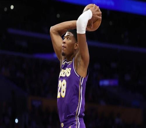 打替补无法发挥作用！湖人还是没有解决好锋线大将的使用问题