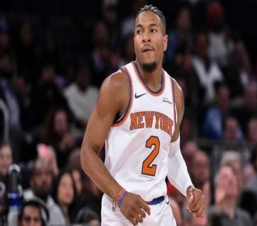 刚复出就伤退！尼克斯悍将与多尔特相撞受伤，主帅直呼太难了