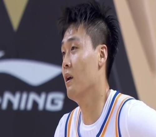 状态爆棚！赵睿三分7中5轰24+6近5战飙中15记三分场均20分