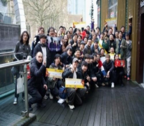 XG分享粉丝选手合影：我们会带着你们的祝福，继续坚定向前