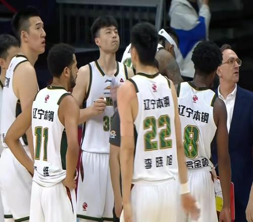 辽宁男篮8分险胜福建，赵继伟14+11状态复苏莫兰德20+15邹阳18分