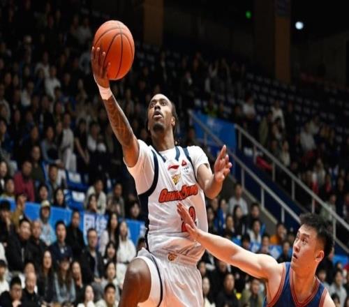 CBA积分榜最新排名出炉！广东逆袭杀回前三：辽篮苦主32连败垫底