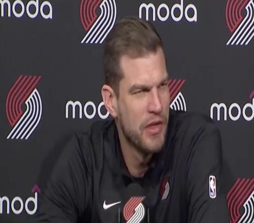 斯普利特：杨瀚森确实涨球了，现在的他比赛季开始时强了不少