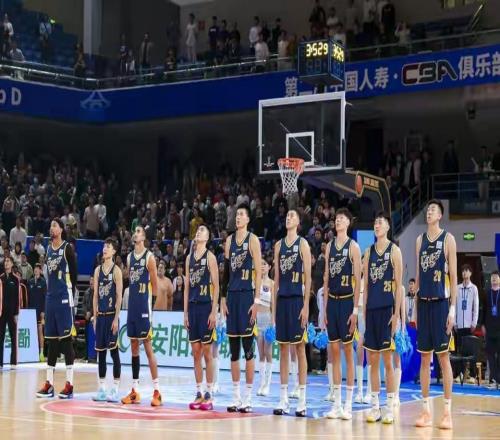 广东队再传坏消息，爆料超级锋线被喷赛季报销，大外援没戏了