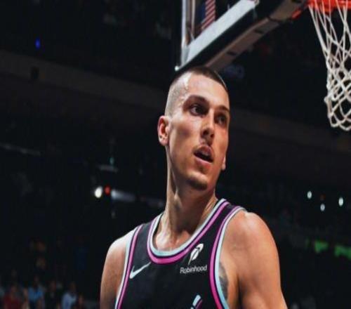 阿德巴约23+16+6完胜恩比德，希罗狂砍30分，热火力克76人