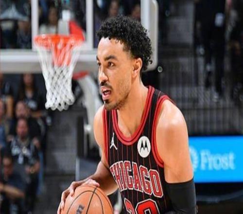 文班41+16+3封盖造NBA神迹，卡斯尔准三双，马刺大胜公牛9连胜