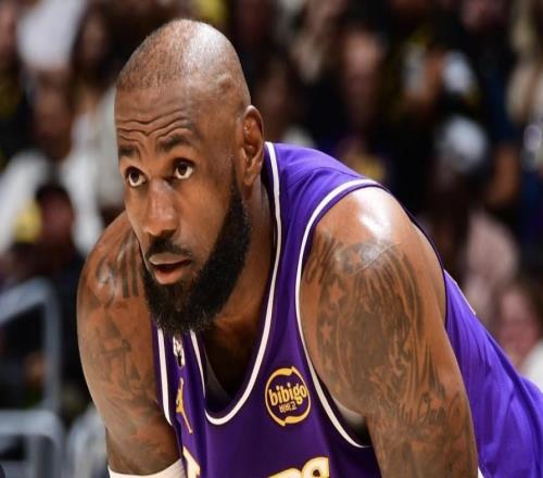 名记:如果詹姆斯离开湖人,勇士将是他为数不多的可信下家之一