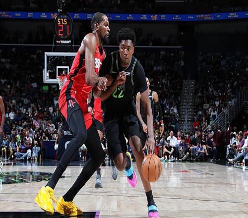 被火箭中锋各种完爆！鹈鹕乐透内线新秀果然只是翻版而已