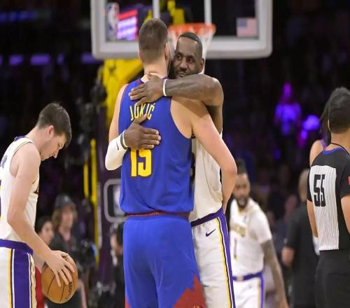 NBA传闻：勒布朗詹姆斯与约基奇联手或成掘金休赛期引援目标