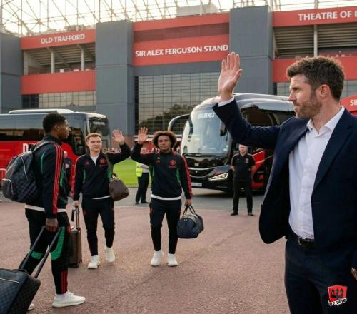 曼联清洗名单中一人不走了！重返欧冠愿留队打替补，称梦剧场特别