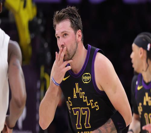 湖人复仇骑士！东契奇42+12迎两大里程碑詹姆斯1229胜加冕胜场王