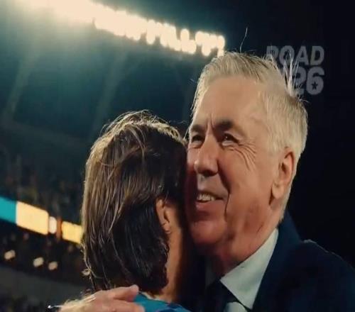 师徒情深，安切洛蒂向莫德里奇耳语：你是不是有位巴西祖父