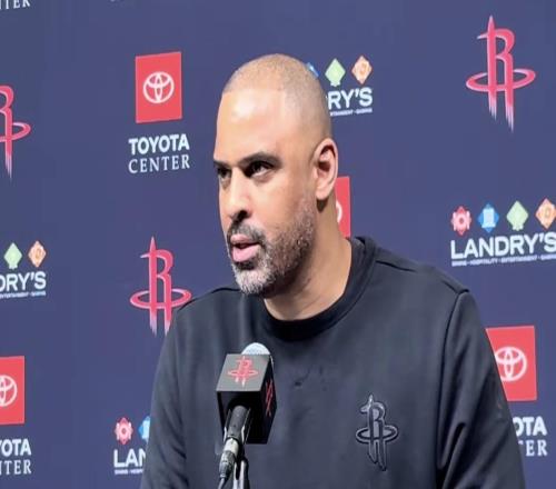 乌度卡：申京牺牲个人进攻专注分享球，杜兰特面对包夹处理得很好