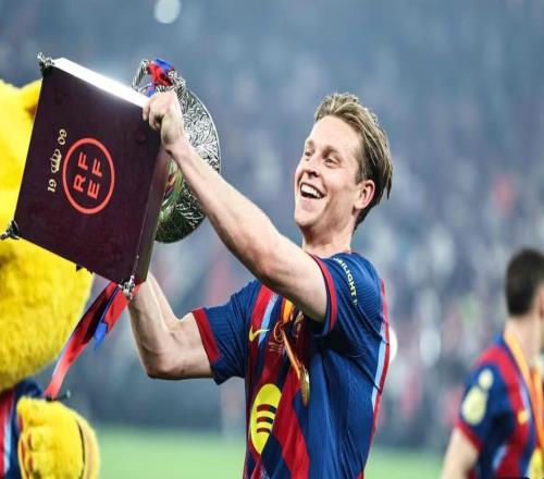 阿斯：德容需注意身体恢复情况，在欧冠和世界杯之间找到平衡