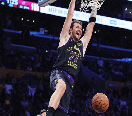 湖人大胜骑士取4连胜！东契奇42+12冲月最佳，詹姆斯第5冠有戏了