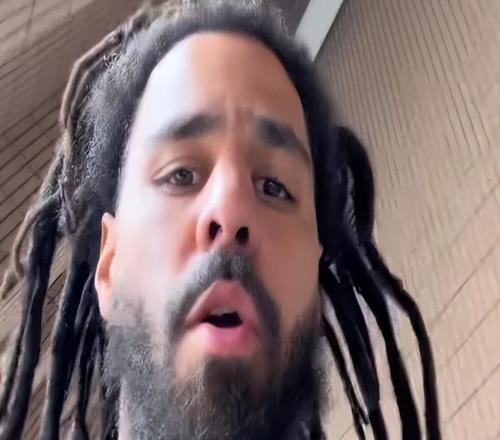 打不打球不重要！格莱美得主随便亮个相同曦队也会引起广泛关注