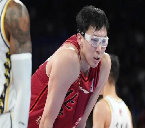 赵睿缺阵北京首钢得到赛季最低分，周琦有望获得最快退步奖