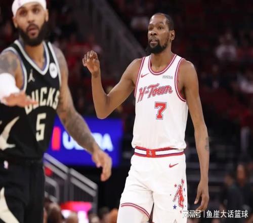 火箭赢球仍该批，杜兰特很无奈！申京两点该夸，乌度卡该重用一人