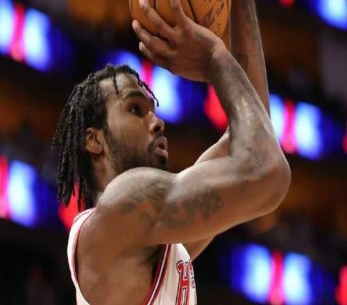 爆发后打回原形，火箭合同年锋线8中1续约行情下滑不如底薪1将