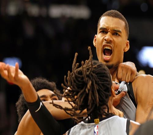 至少40场40分10篮板有多难近44年来仅3人做到，奥尼尔第三