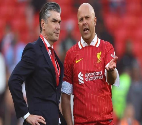 泰晤士报：芬威仍然信任斯洛特，后者告诉其朋友他会扭转局面