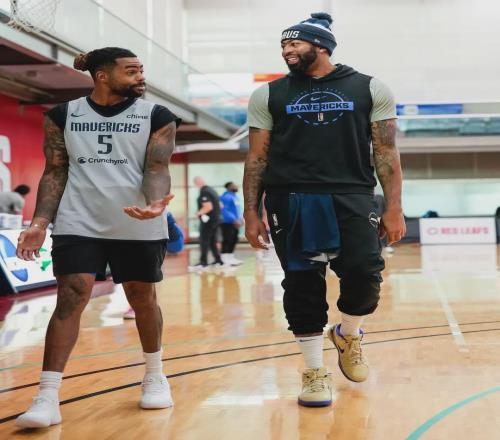 谁还有梦想俩人年薪破亿一共只打5场！联盟最慷慨的数据提款机