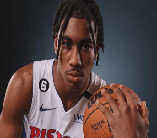 从活塞基石到无球可打，祸从口出的杰登艾维到底经历了什么