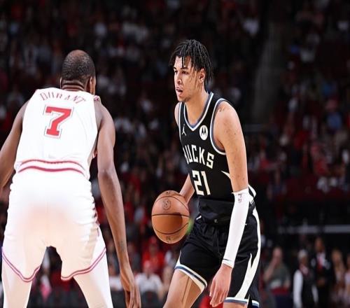 面对火箭打出生涯最强之战！雄鹿锋线新星的表现有点像字母哥