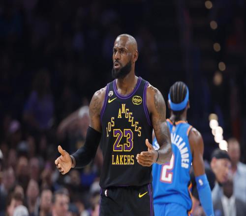 詹姆斯创3项尴尬纪录，湖人完败雷霆！东契奇伤退，亚历山大28+7