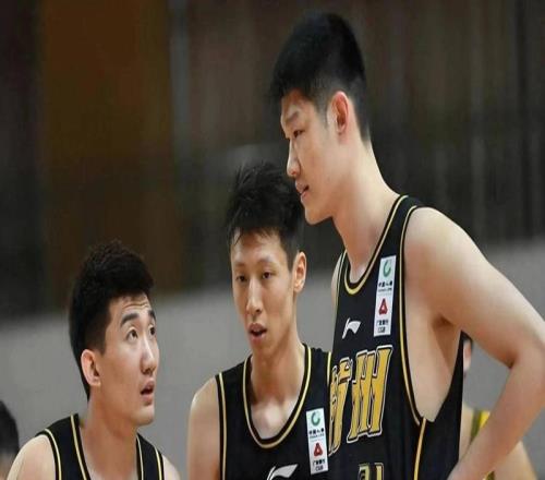 拿600万，三分5中1，昔日广厦二当家本赛季结束或被扫地出门