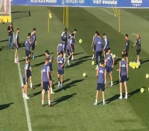 在康复团队指导下，奥布拉克和普维尔进行了有球训练