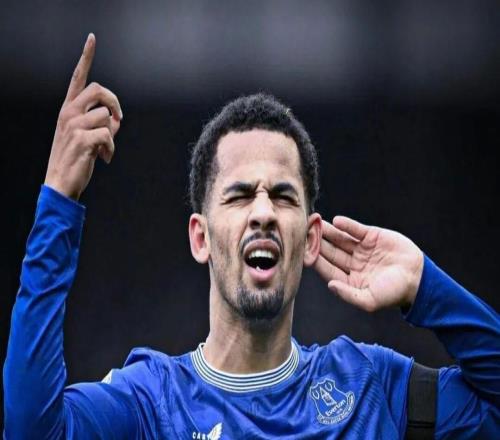 英足总：马奎尔被罚下后有不当行为，需在2号前作出回应